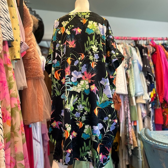 Psychedelic Coral Reef MuMu - Picture 10 of 12